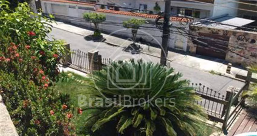 Casa à venda com 200,00m² e 3 quartos em jardim guanabara, rio de janeiro - rj