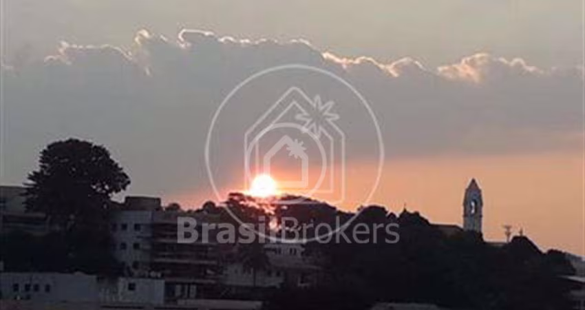 Apartamento à venda com 60,00m² e 4 quartos em Ribeira, Rio de Janeiro - rj