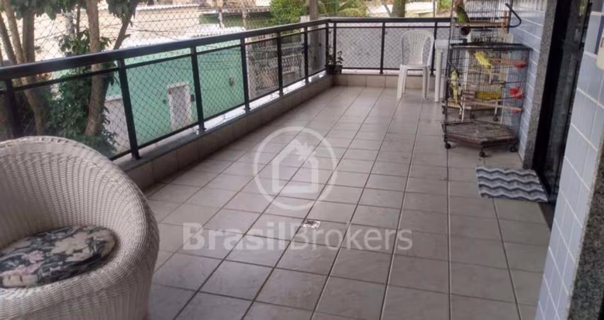 Apartamento à venda com 126,00m² e 3 quartos em Jardim Guanabara, Rio de Janeiro - rj