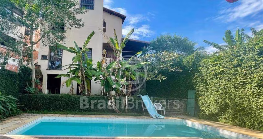 Casa 4 quartos, sendo 1 suíte