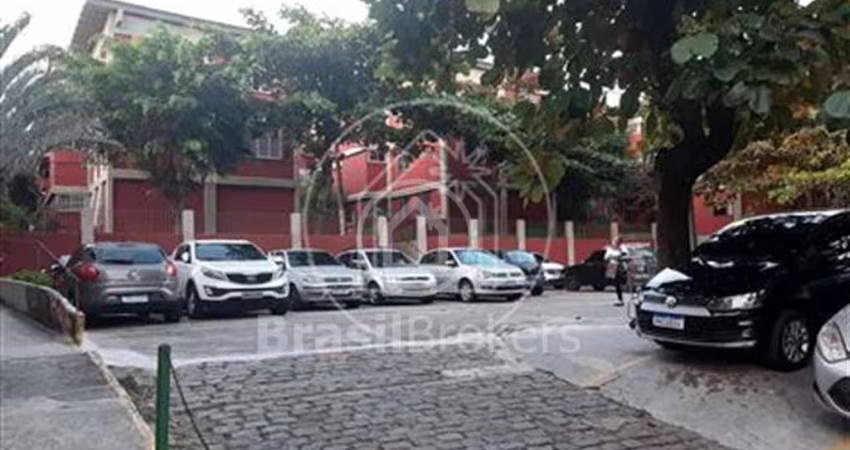 CONDOMINIO ARCO IRIS - Apartamento 2 quartos