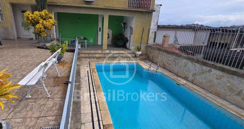 Magnifica Casa com lazer completo e 2 lotes de terreno no Jardim Guanabara