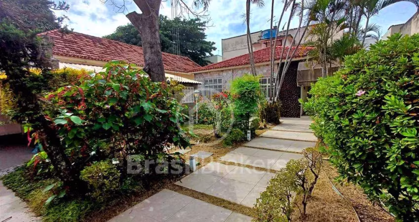 Oportunidade Imperdível: Casa linear com 3 Quartos na Rua Ângelo Neves, pertinho do Corredor Esportivo!
