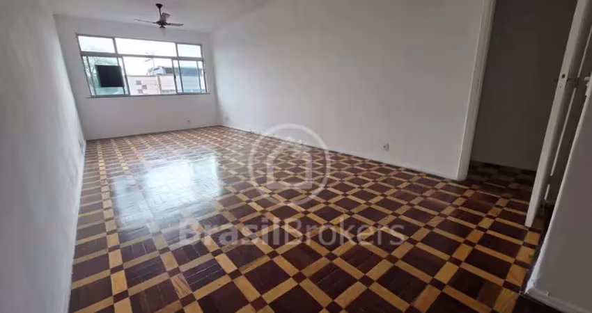 Apartamento na praia da bandeira com 3 quartos (1 suíte) - elevador e vaga