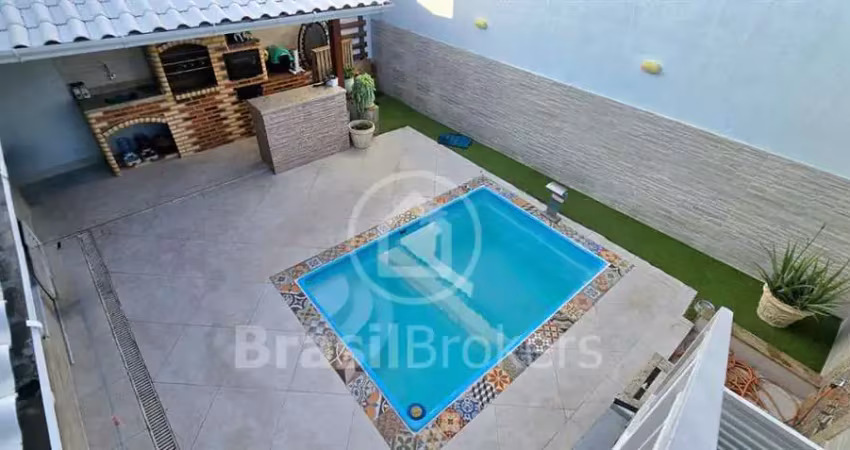 Casa portuguesa - três quartos com piscina e área de lazer