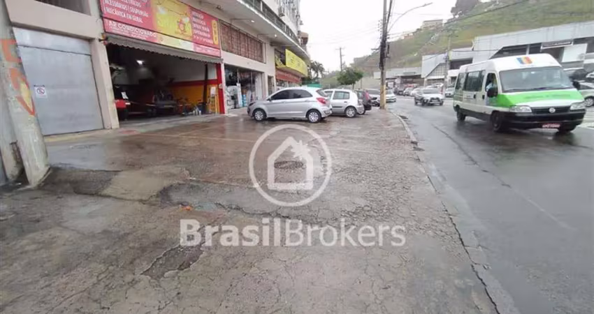 Boa sala comercial , podendo ser residencial no coração do taua
