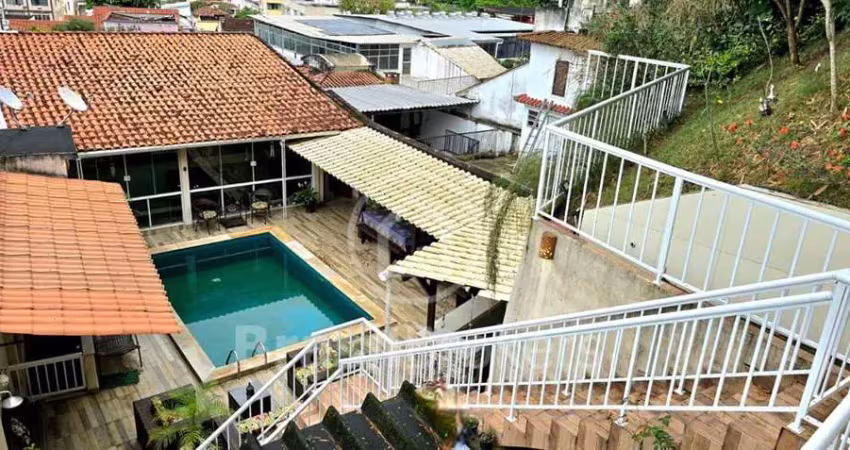 Casa  jardim guanabara / piscina/ salão/ 5 quartos/ casa triplex