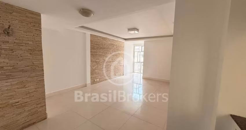 Apartamento a Venda, 2 quarto, 1 suite em Copacabana.