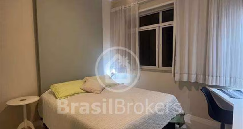 Quarto e Sala 38 m². reformado e Mobiliado. Rua Raul Pompéia, posto 6, Rio de Janeiro