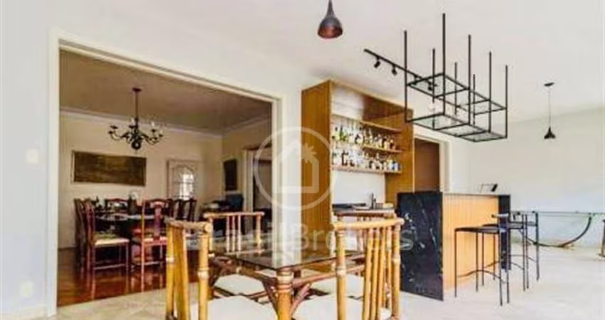 Apartamento à venda com 300,00m² e 4 quartos em Copacabana, Rio de Janeiro - rj