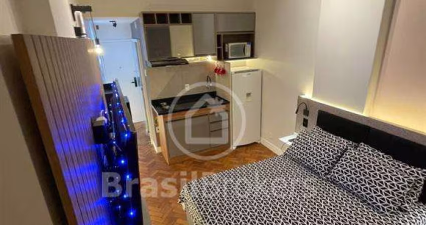Maravilhoso apartamento totalmente reformado.