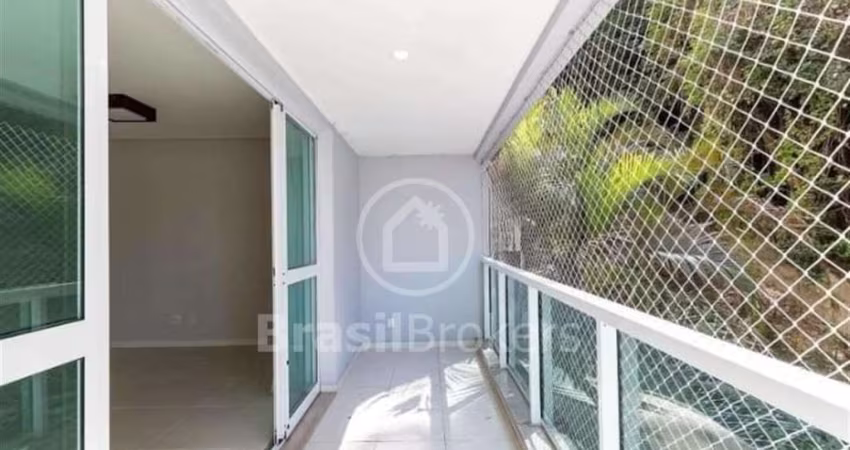 Apartamento Duplex à Venda em Laranjeiras – Vista Deslumbrante para o Pão de Açúcar!