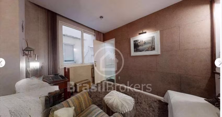 Apartamento, 42m² , posto cinco