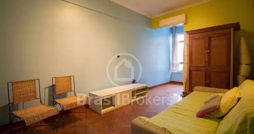Apartamento a venda 2 quartos, Copacabana, Rio de janeiro Rj.