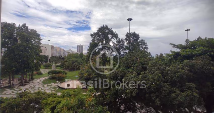 Apartamento à venda com 240,00m² e 3 quartos em Flamengo, Rio de Janeiro - rj