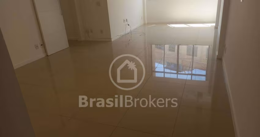 Excelente imóvel pronto para entrar e morar com 3 quartos, suíte e vaga.