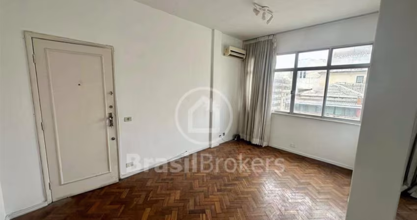 Rua Raul Pompeia – Andar Alto!