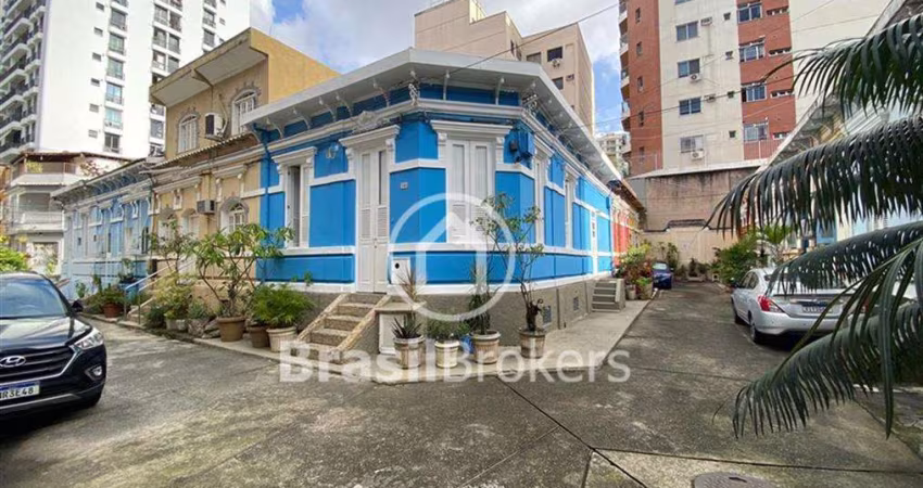 Casa de Vila à venda com 80,00m² e 2 quartos em Botafogo, Rio de Janeiro - RJ