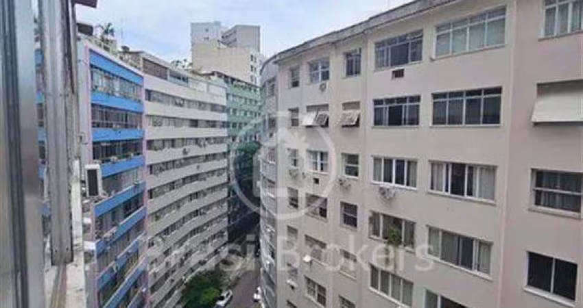 Excelente apartamento 91,00m², 2 qts, dependência completa e vaga de garagem!