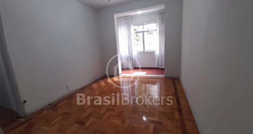 Apartamento à venda com 85m² e 2 quartos em Copacabana, Rio de Janeiro - RJ