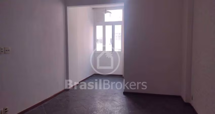 Apartamento à venda com 82,00m² e 3 quartos em Copacabana, Rio de Janeiro - rj
