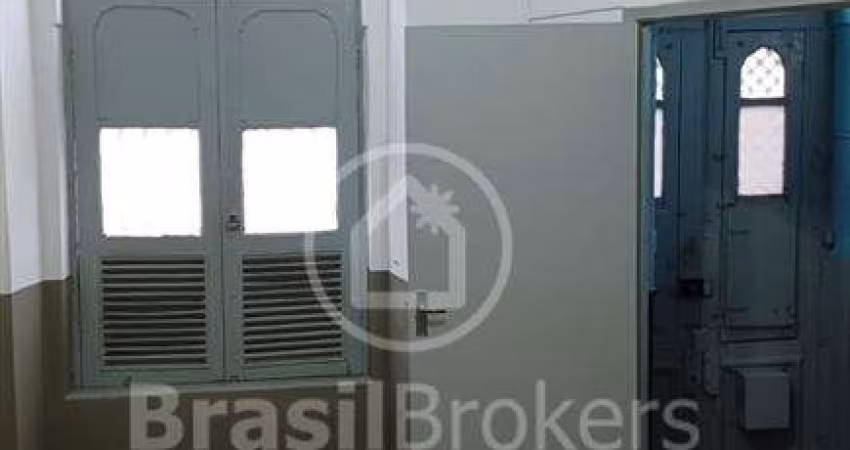 Casa à venda com 176,00m² e 4 quartos em Catumbi, Rio de Janeiro - RJ