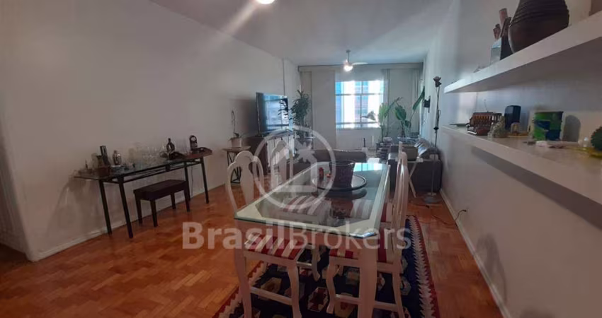 Apartamento à venda com 130,00m² e 3 quartos em Copacabana, Rio de Janeiro - rj