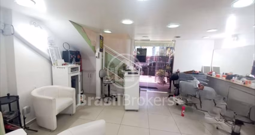 Loja à venda com 47 m² e mezanino em Ipanema