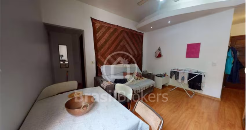 Apartamento à venda com 68,00m² e 2 quartos em Copacabana, Rio de Janeiro - rj