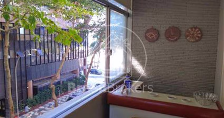 Apartamento à venda com 138,00m² e 4 quartos em Copacabana, Rio de Janeiro - rj