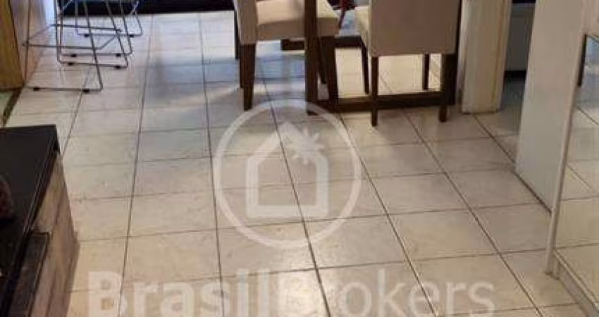 Apartamento à  venda na Gávea , com 50 metros quadrados, vaga na escritura e pronto par morar..