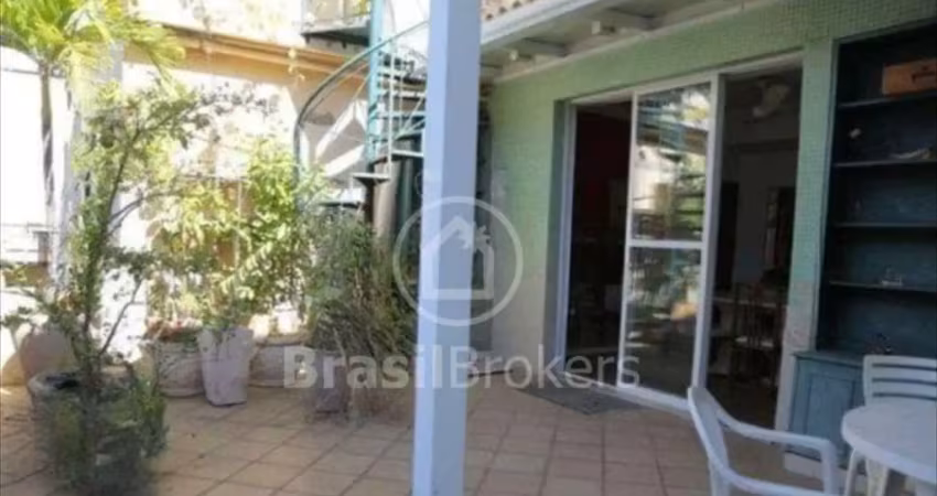 Cobertura duplex à venda na república do peru, em copacabana!