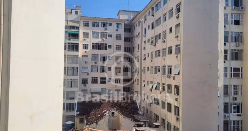 Apartamento à venda com 157,00m² e 3 quartos em copacabana, rio de janeiro -rj