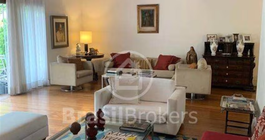 CASA NO ALTO GÁVEA  500 M2 R$ 2.500.000,00