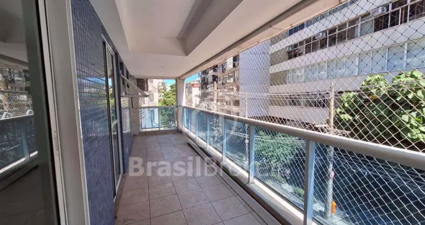 Leblon, Cobertura Duplex no inicio da Rua Timoteo Costa.