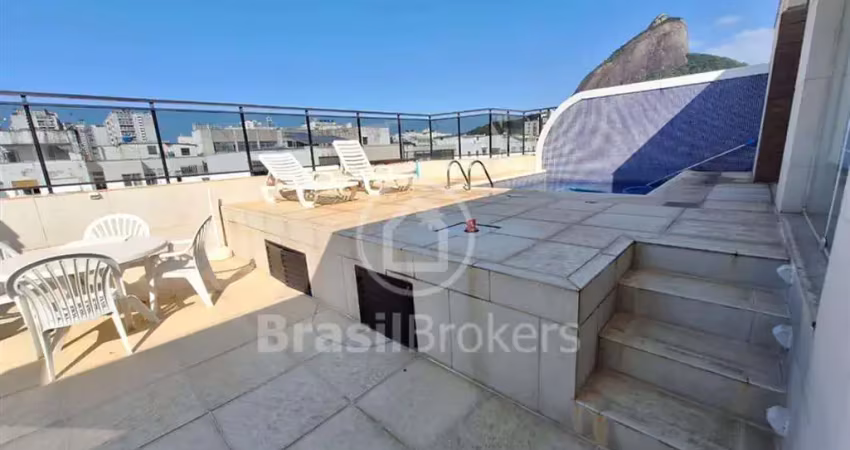 Maravilhosa cobertura duplex na bucólica rua Arthur Ramos