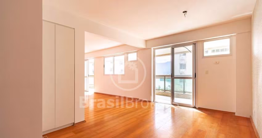 Amplo apartamento na Lagoa!