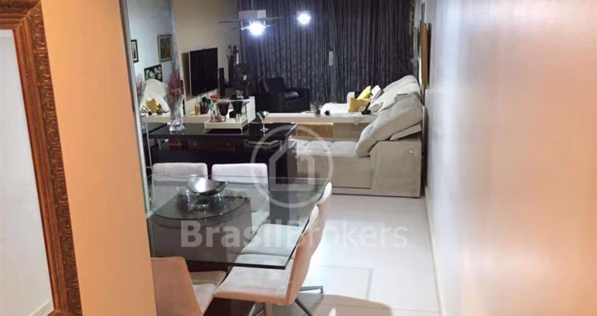 Entrar e morar ! Ipanema, próximo à praia, entre as ruas Garcia D'Ávila e Aníbal de Mendonça ! Sala, 3 quartos, 1 vaga !