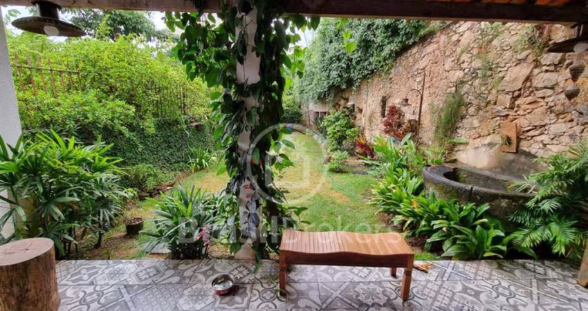 Casa à venda com 200,00m² e 4 quartos em Santa Teresa, Rio de Janeiro - rj