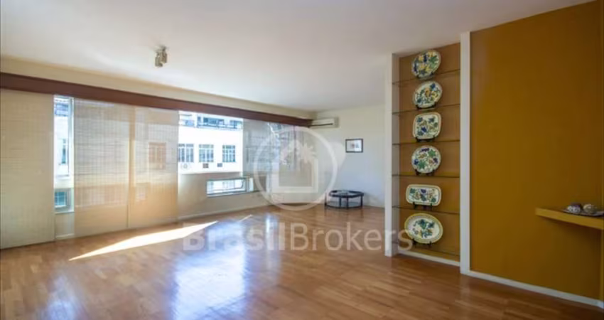 Apartamento à venda com 220,00m² e 3 quartos em Copacabana, Rio de Janeiro - rj