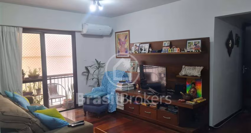 Botafogo 3 quartos com vaga