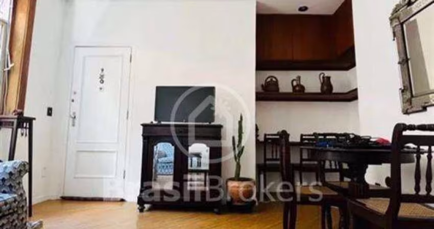 Imóvel no Leblon: Apartamento com 90m² e 3 quartos, sendo 1 suíte