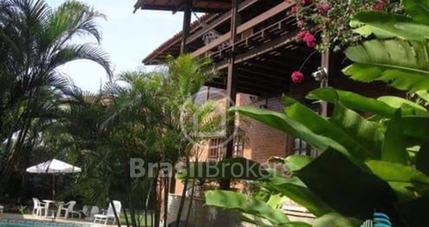 Casa à venda com 500,00m² e 4 quartos em Camboinhas, Niterói - rj