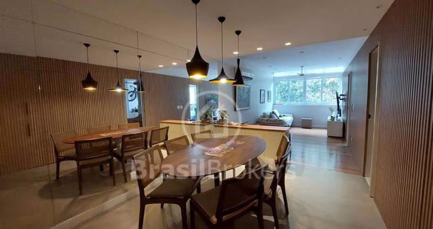 Lindo apartamento na quadra da praia do Posto 11 , no Leblon ! 120 m², 3 quartos, 2 vagas !