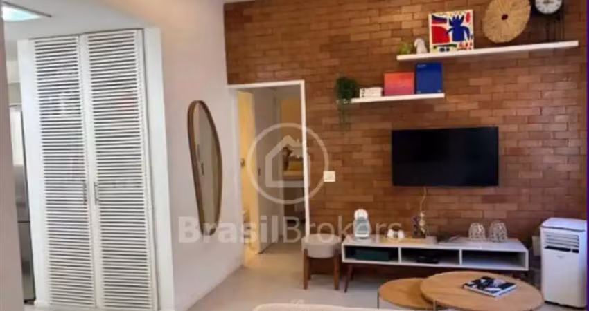 Apartamento à venda no leblon, 2 quartos porteira fechada.