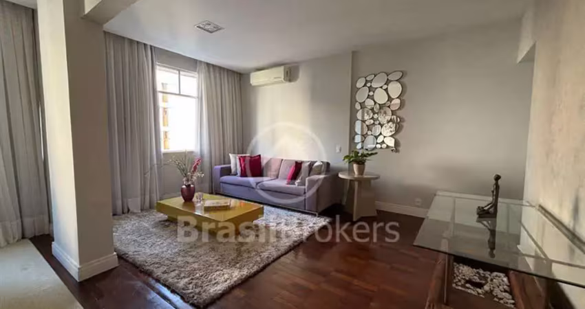 Leblon, reformado, segunda quadra da praia, 3 quartos, 1 vaga, 94m2,