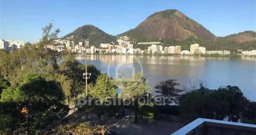 Apartamento na lagoa, 3 quartos, 100m², vista para a lagoa, 2 vagas.
