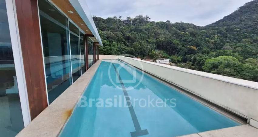 Belíssima cobertura com vista exuberante para  o verde da gàvea