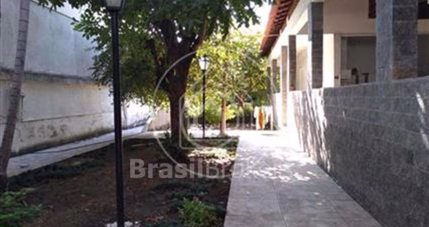 Casa de Condomínio à venda com 1017,00m² e 3 quartos em Jacarepaguá, Rio de Janeiro - rj