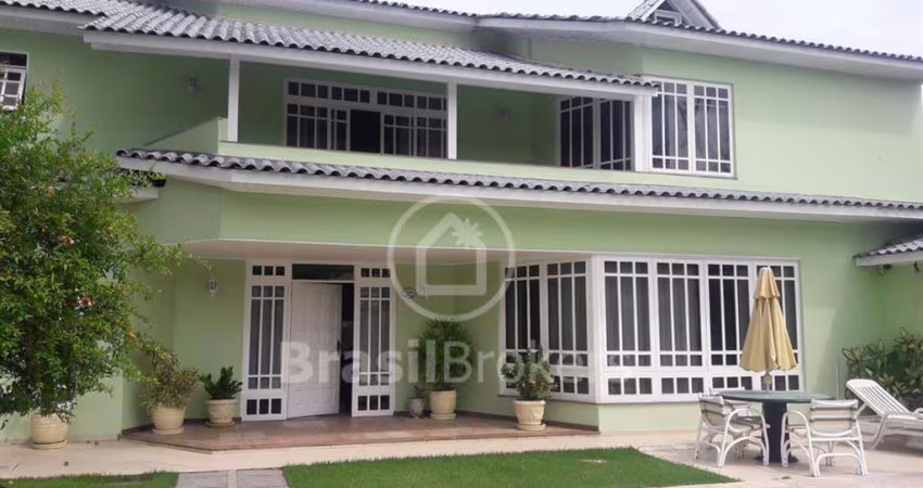 Casa de Vila à venda com 770,00m² e 4 quartos em Barra da Tijuca, Rio de Janeiro - rj